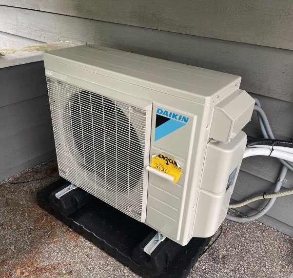 Residential Daikin outdoor unit field record